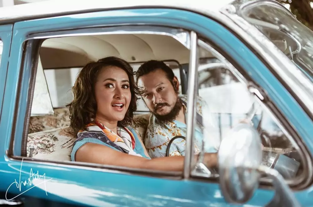 seleb dandan ala 90-an © 2021 brilio.net seleb dandan ala 90-an © 2021 brilio.net