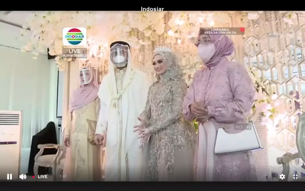 Momen akad nikah Reza D'Academy dan Valda Alviana © 2021 brilio.net Momen akad nikah Reza D'Academy dan Valda Alviana © 2021 brilio.net