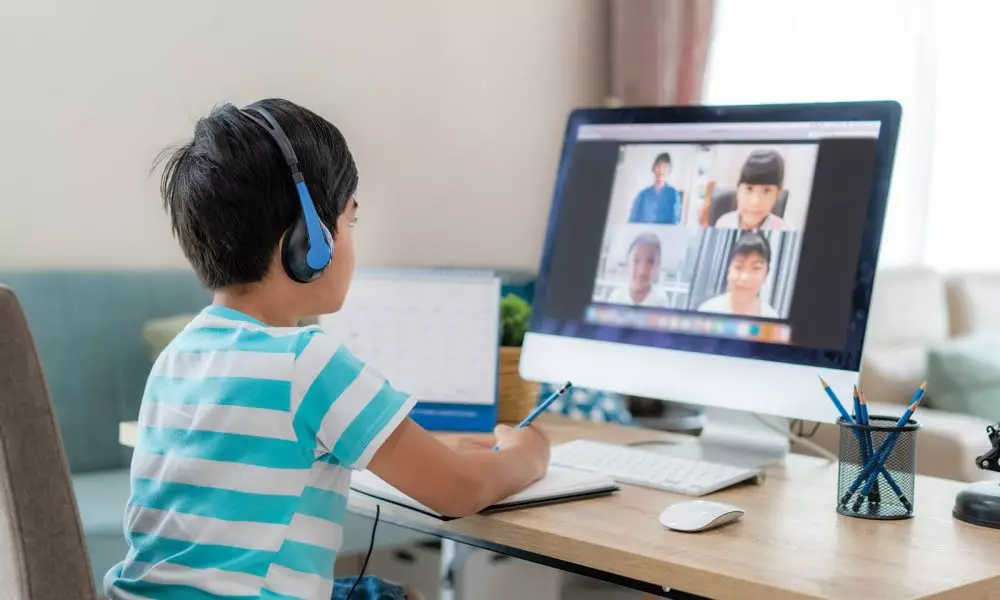 4 Manfaat menggunakan aplikasi belajar online © 2021 brilio.net