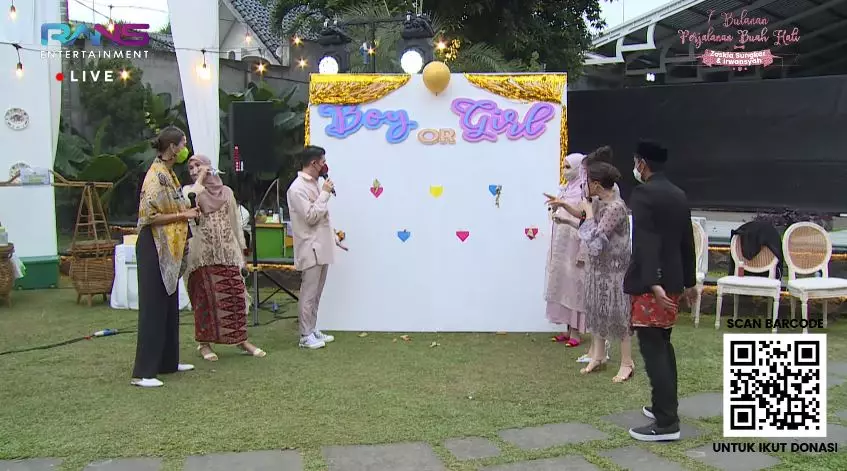 syukuran tujuh bulanan zaskia sungkar © YouTube