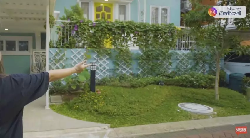 penampakan rumah edho zell © berbagai sumber penampakan rumah edho zell © berbagai sumber