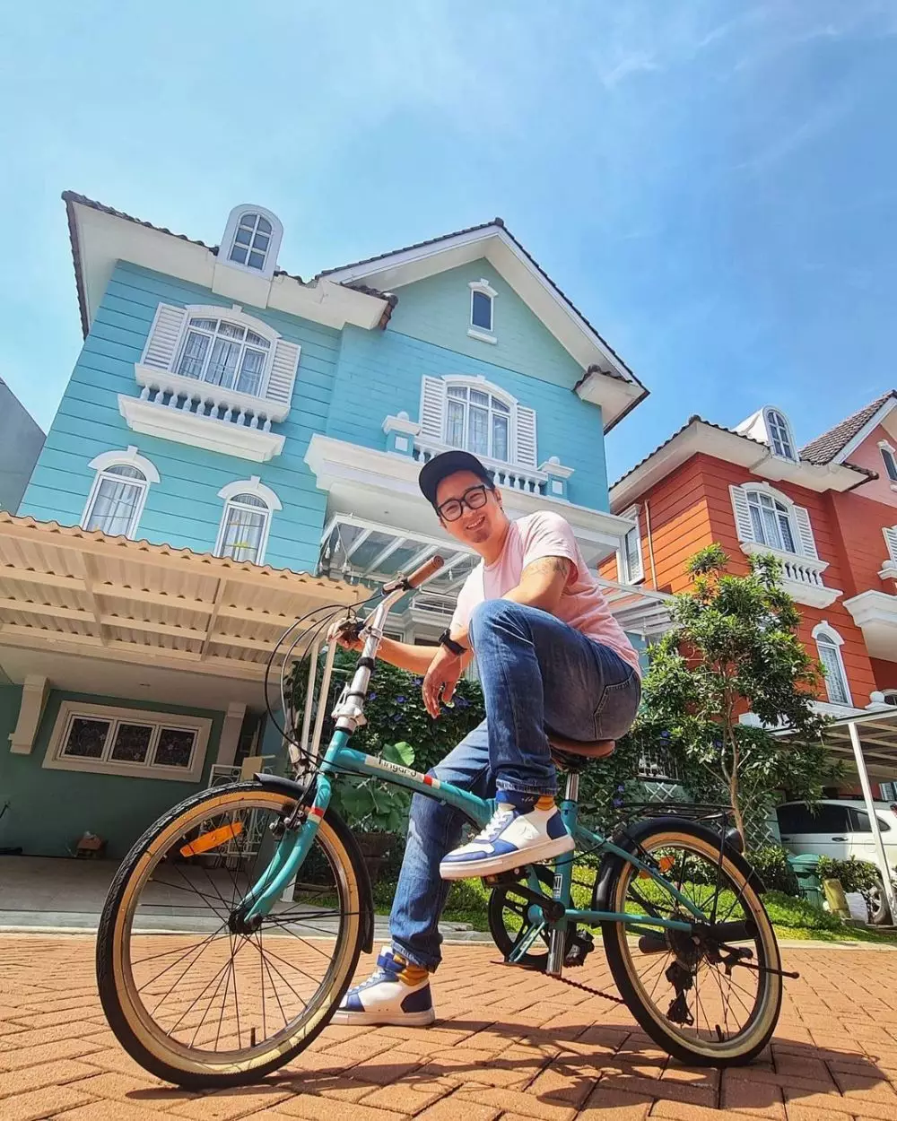 penampakan rumah edho zell © berbagai sumber penampakan rumah edho zell © berbagai sumber