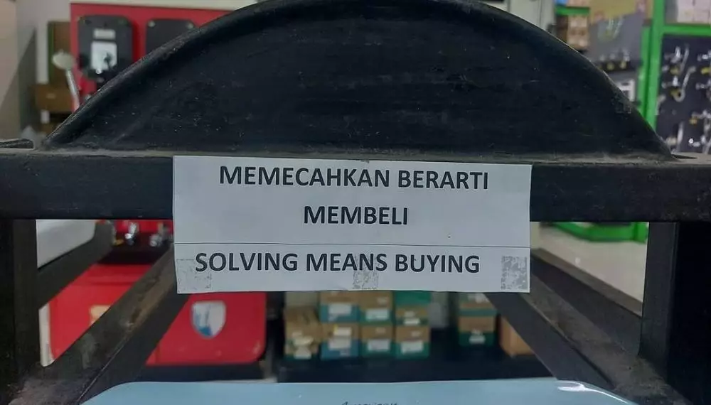 Pengumuman di warung kelontong © berbagai sumber