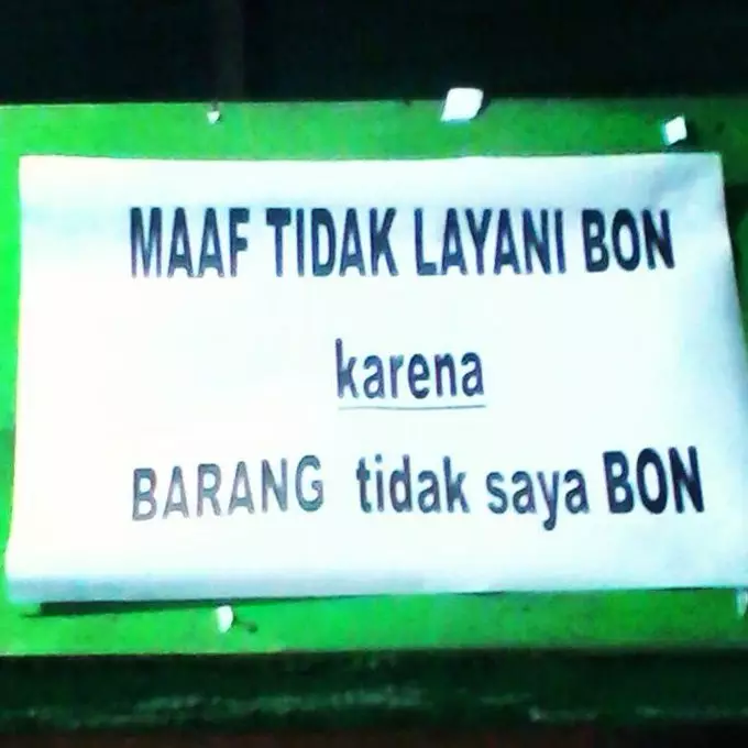 Pengumuman di warung kelontong © berbagai sumber