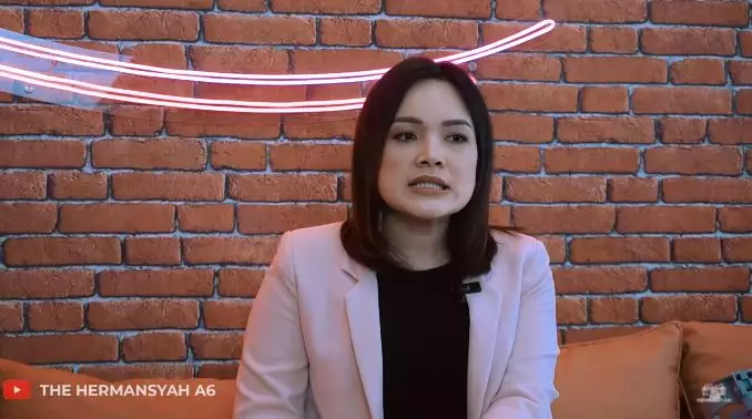 Cerita mantan pramugari Laura Lazarus © 2021 brilio.net