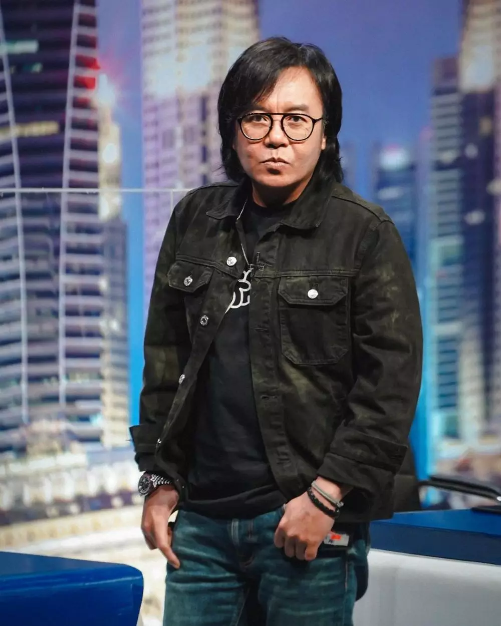 pesona penyanyi pria usia 40an © Instagram