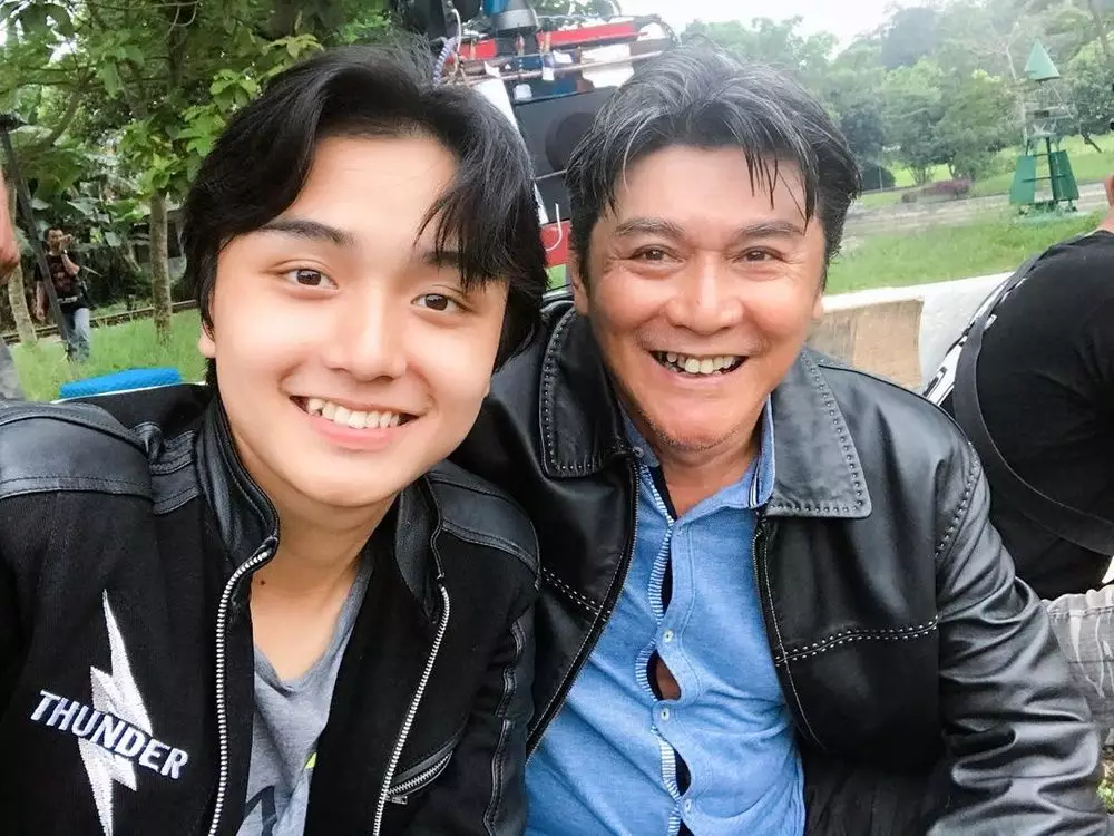 kebersamaan seleb dan putranya © Instagram kebersamaan seleb dan putranya © Instagram