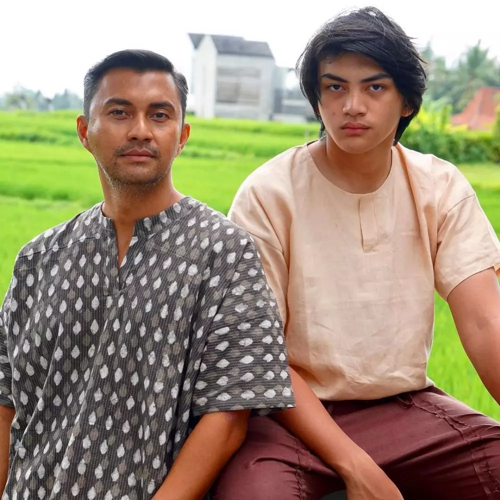 kebersamaan seleb dan putranya © Instagram kebersamaan seleb dan putranya © Instagram