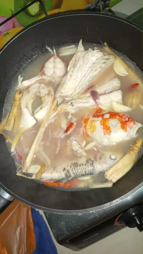ikan koi dimasak sup © Facebook
