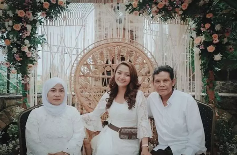 Seleb belikan mobil untuk orangtua © 2021 brilio.net