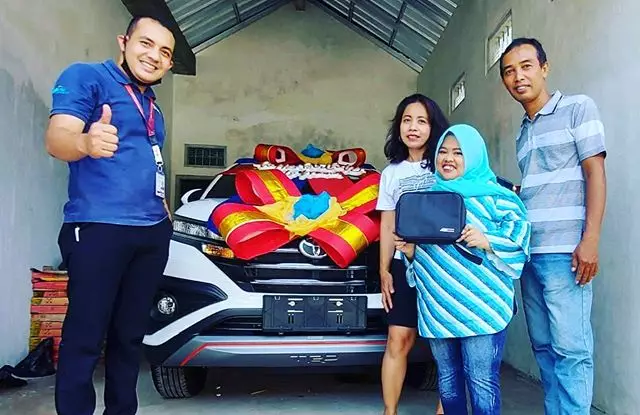 Seleb belikan mobil untuk orangtua © 2021 brilio.net