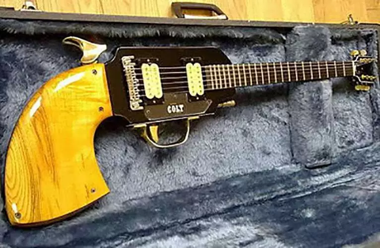 kreasi gitar unik Berbagai sumber