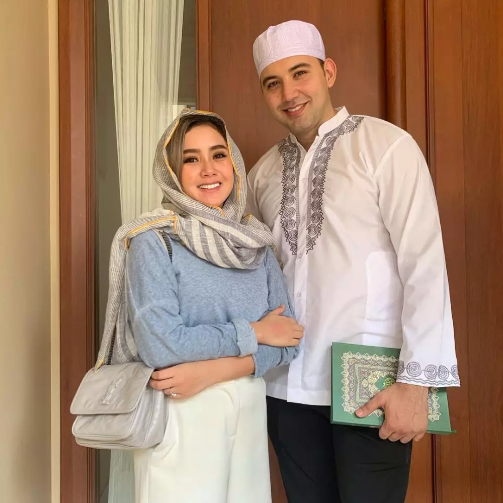 nama baru seleb usai mualaf © berbagai sumber nama baru seleb usai mualaf © berbagai sumber