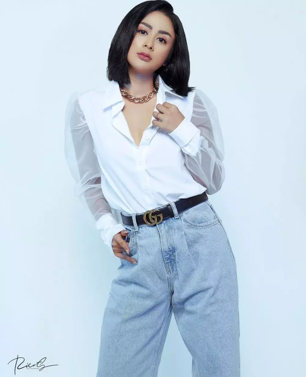 Pesinetron dengan rambut bob © Instagram