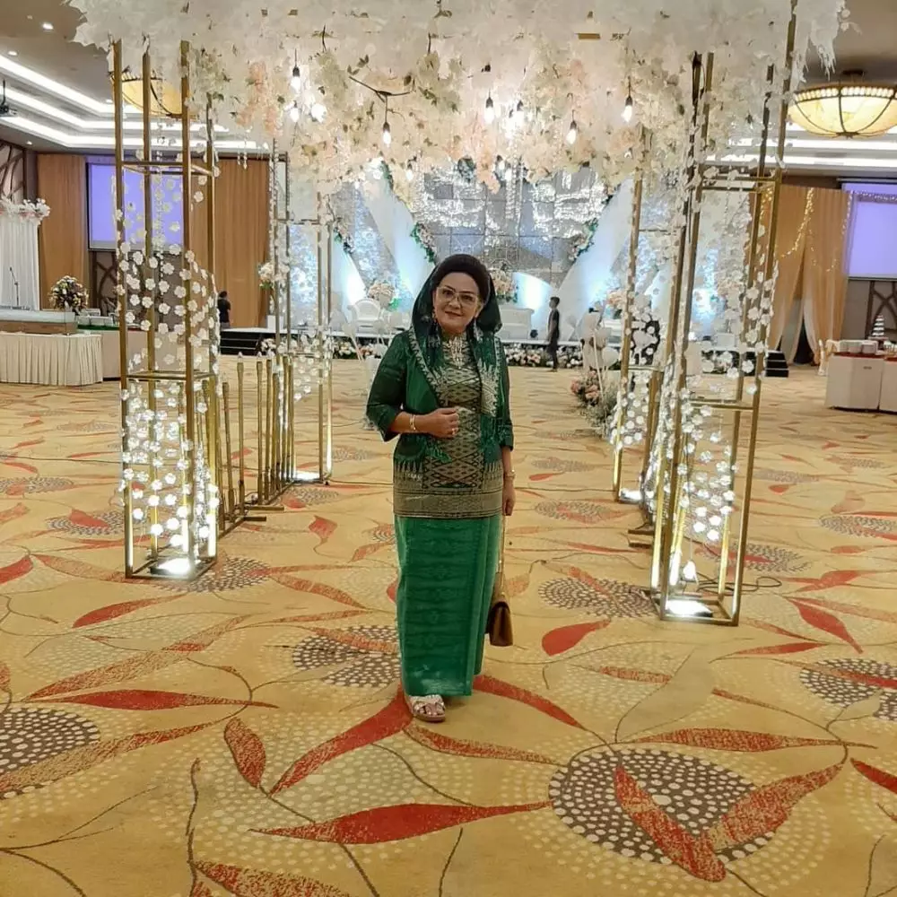 Pesinetron awali karier jadi peragawati © Instagram