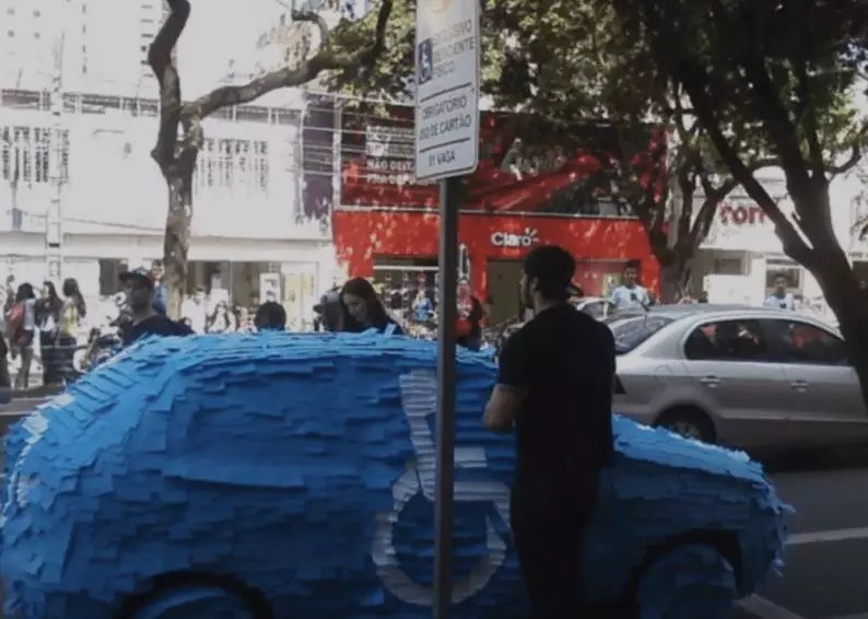 momen apes karena parkir sembarangan Berbagai sumber