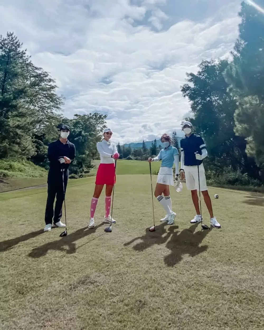 OOTD Luna Maya main golf © Instagram