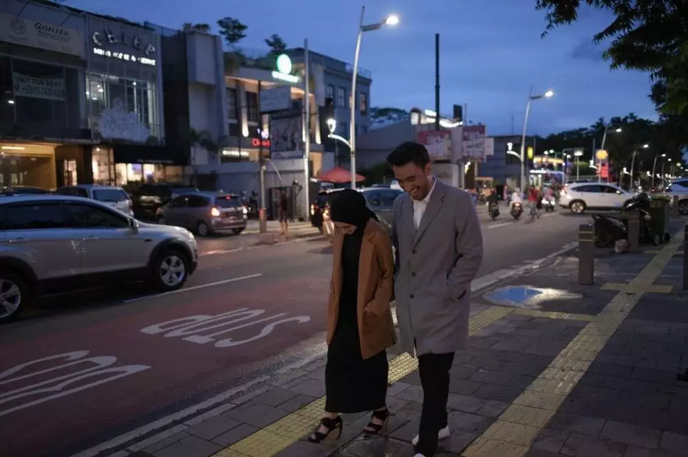 prewedding Reza dan Valda © 2021 brilio.net prewedding Reza dan Valda © 2021 brilio.net