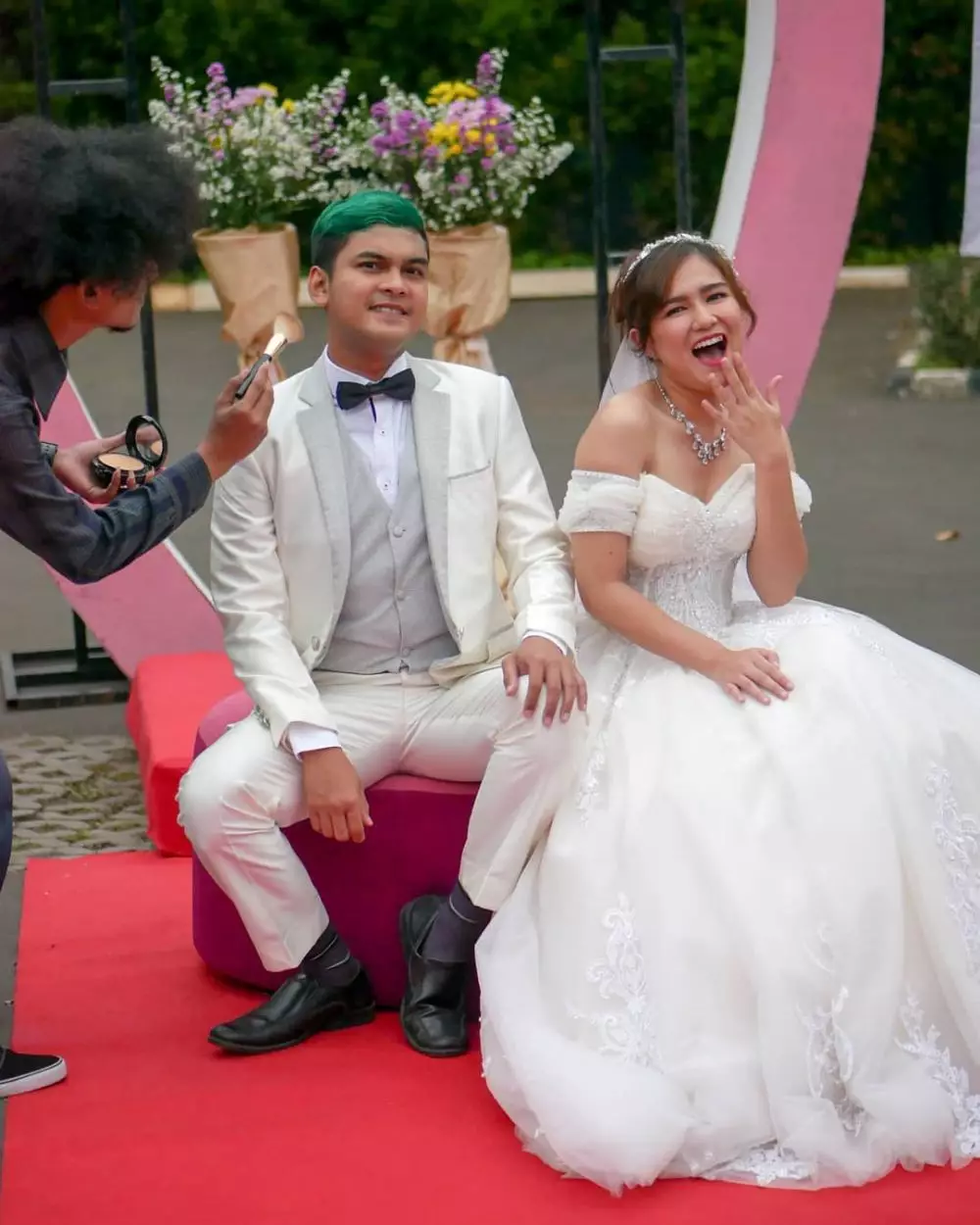 Pesinetron pakai gaun pengantin © Instagram Pesinetron pakai gaun pengantin © Instagram