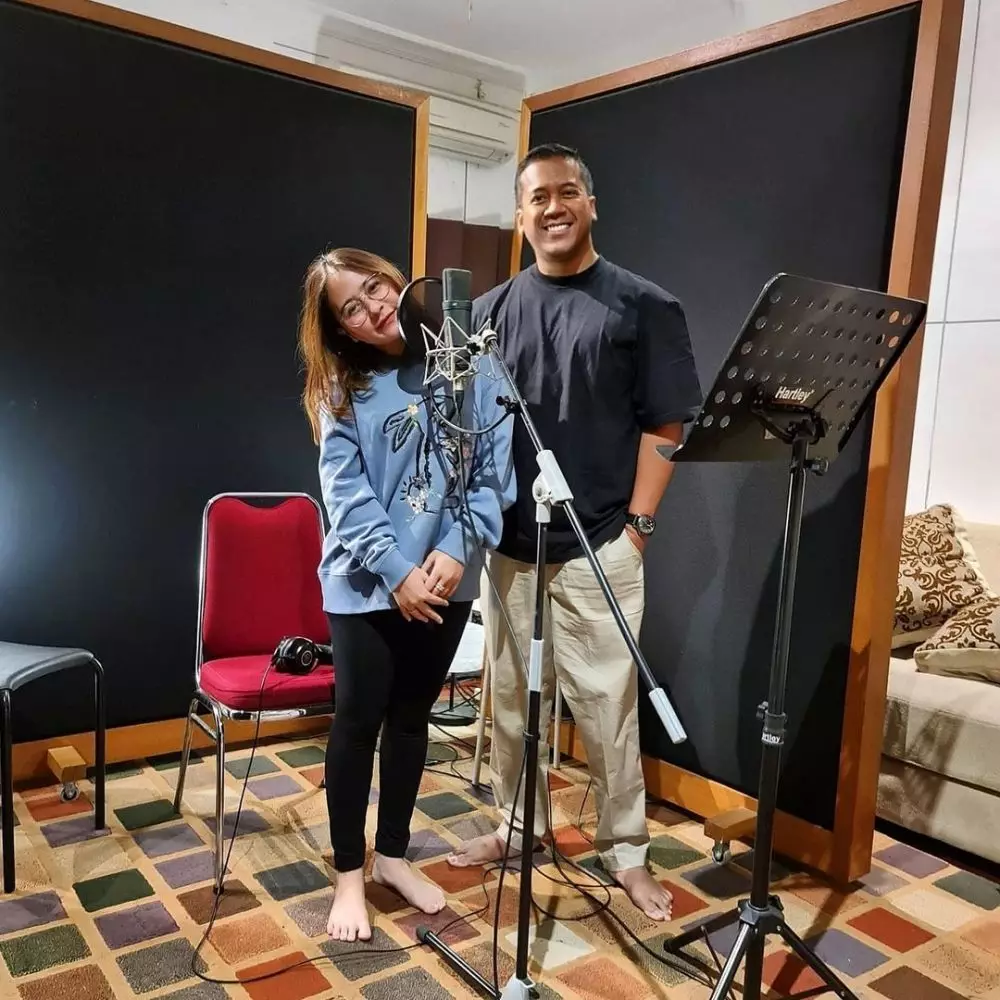 kebersamaan Prilly dan Andi Rianto © 2021 berbagai sumber