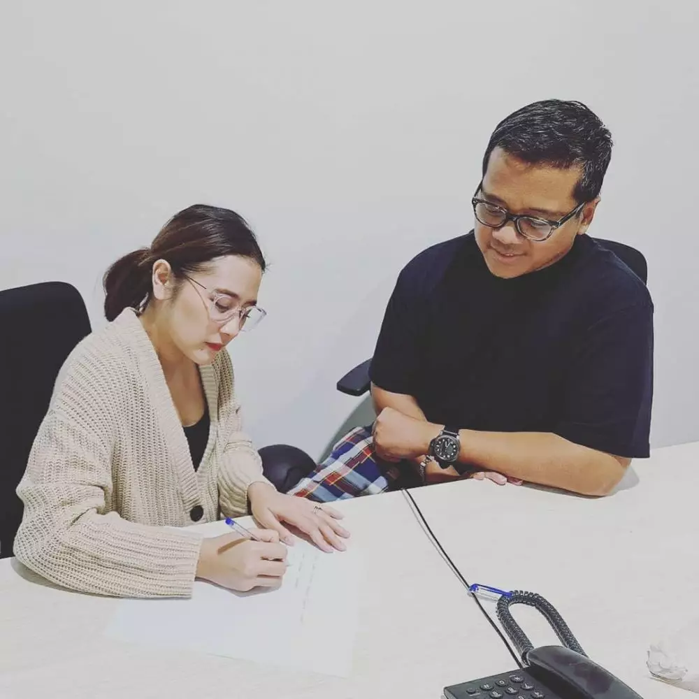 kebersamaan Prilly dan Andi Rianto © 2021 berbagai sumber