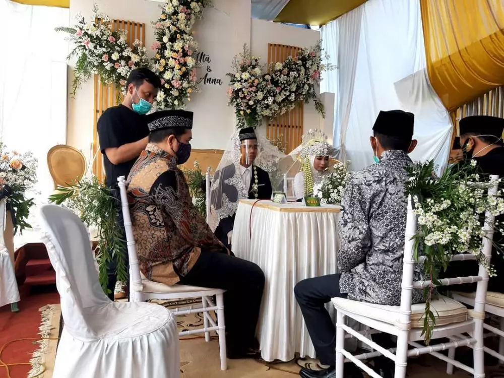 Momen Uta adik Billy Syahputra menikah © 2021 brilio.net Momen Uta adik Billy Syahputra menikah © 2021 brilio.net
