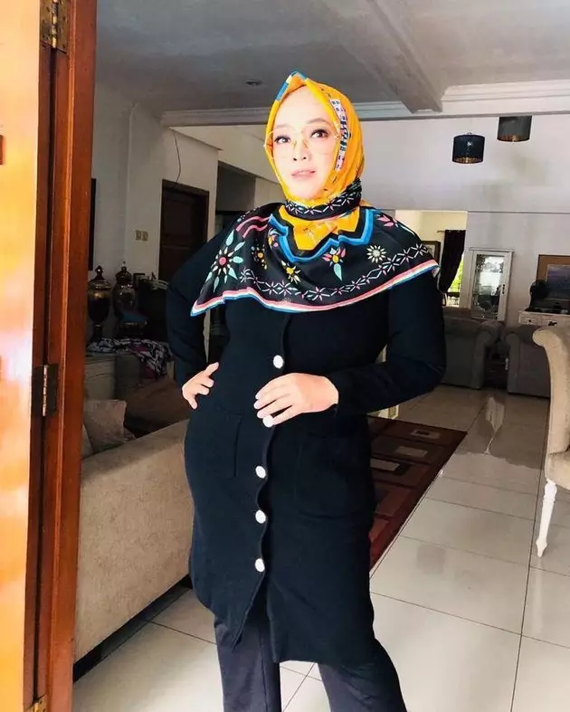 Transformasi Rina Gunawan turun 27 kg © Instagram