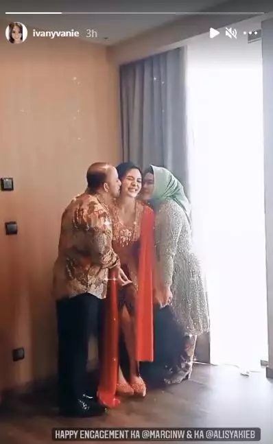 pertunangan Ali Syakieb dan Margin  © 2021 berbagai sumber pertunangan Ali Syakieb dan Margin  © 2021 berbagai sumber