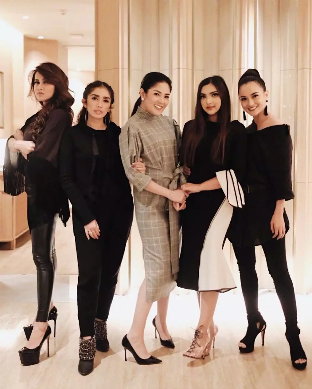 potret nindy dan geng © Instagram