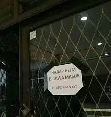 peringatan kocak helm dibawa masuk Berbagai sumber peringatan kocak helm dibawa masuk Berbagai sumber