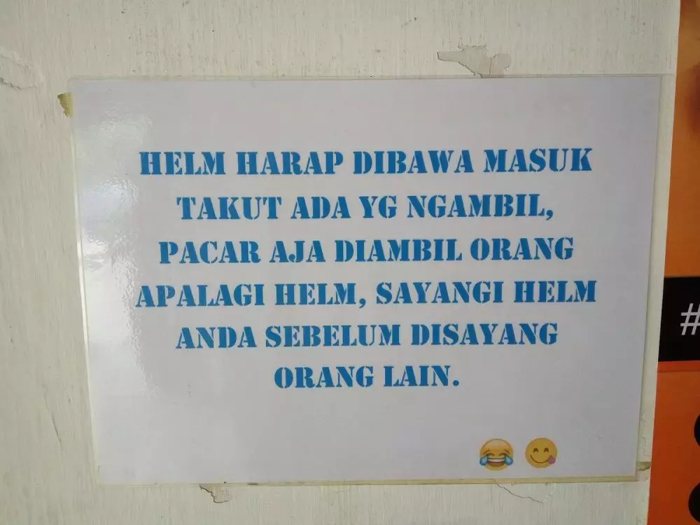 peringatan kocak helm dibawa masuk Berbagai sumber peringatan kocak helm dibawa masuk Berbagai sumber