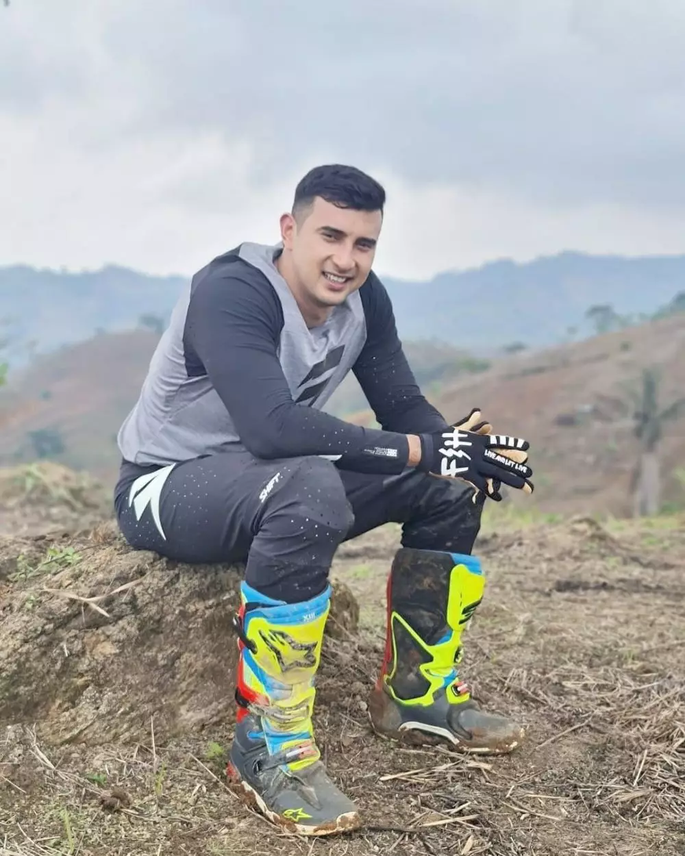 Aktor sinetron dengan alis tebal © Instagram Aktor sinetron dengan alis tebal © Instagram