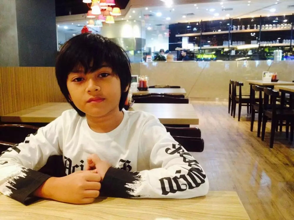 Transformasi gaya rambut Rey Bong © Instagram Transformasi gaya rambut Rey Bong © Instagram