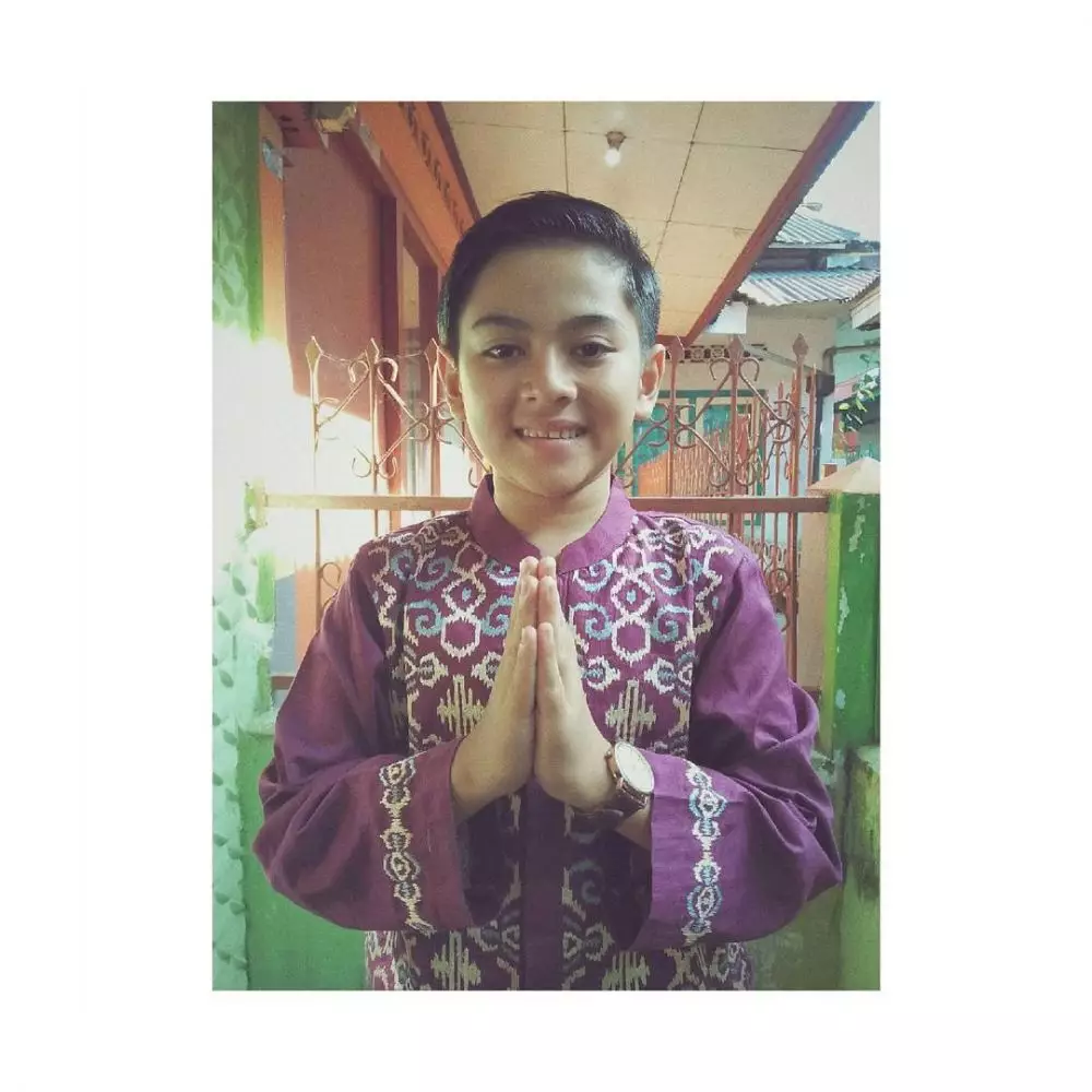 Transformasi gaya rambut Rey Bong © Instagram Transformasi gaya rambut Rey Bong © Instagram