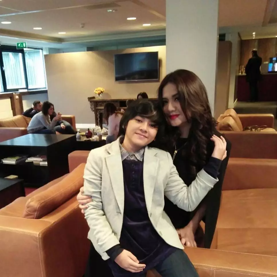 Transformasi gaya rambut Rey Bong © Instagram Transformasi gaya rambut Rey Bong © Instagram