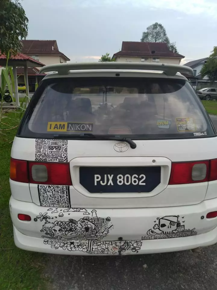 anak coret mobil ayah Berbagai sumber