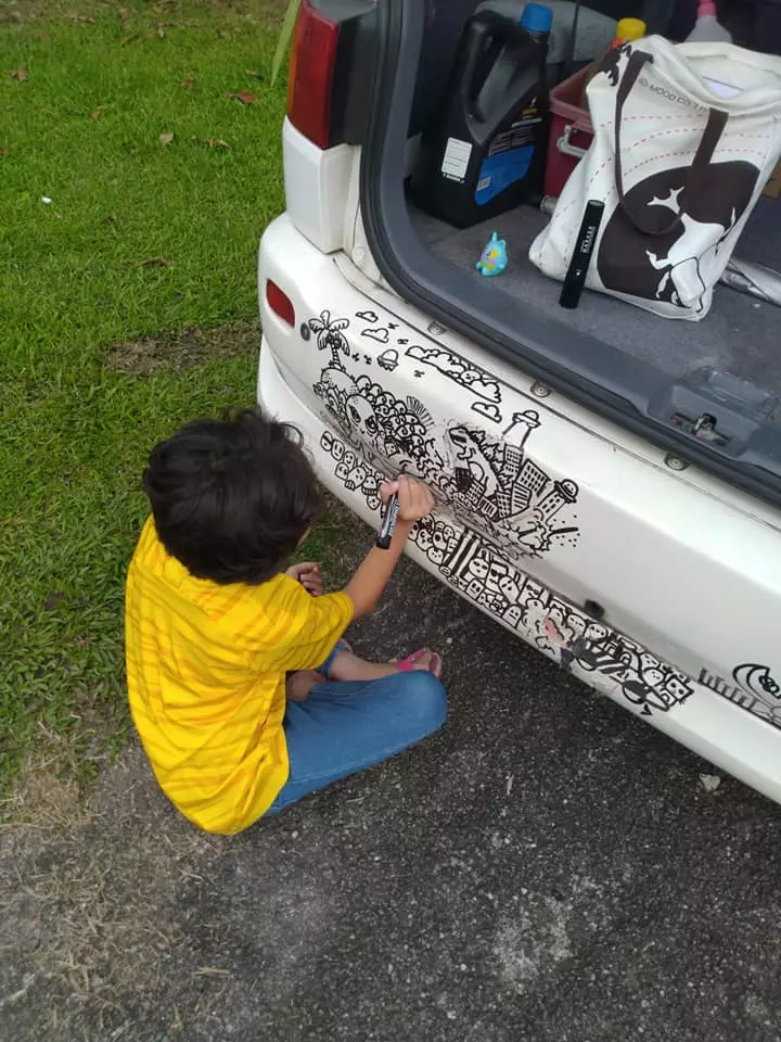 anak coret mobil ayah Berbagai sumber