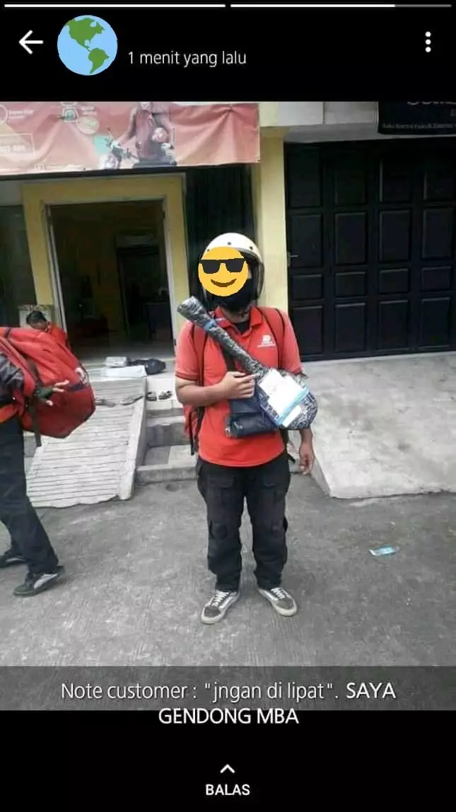 bungkusan paket © berbagai sumber bungkusan paket © berbagai sumber