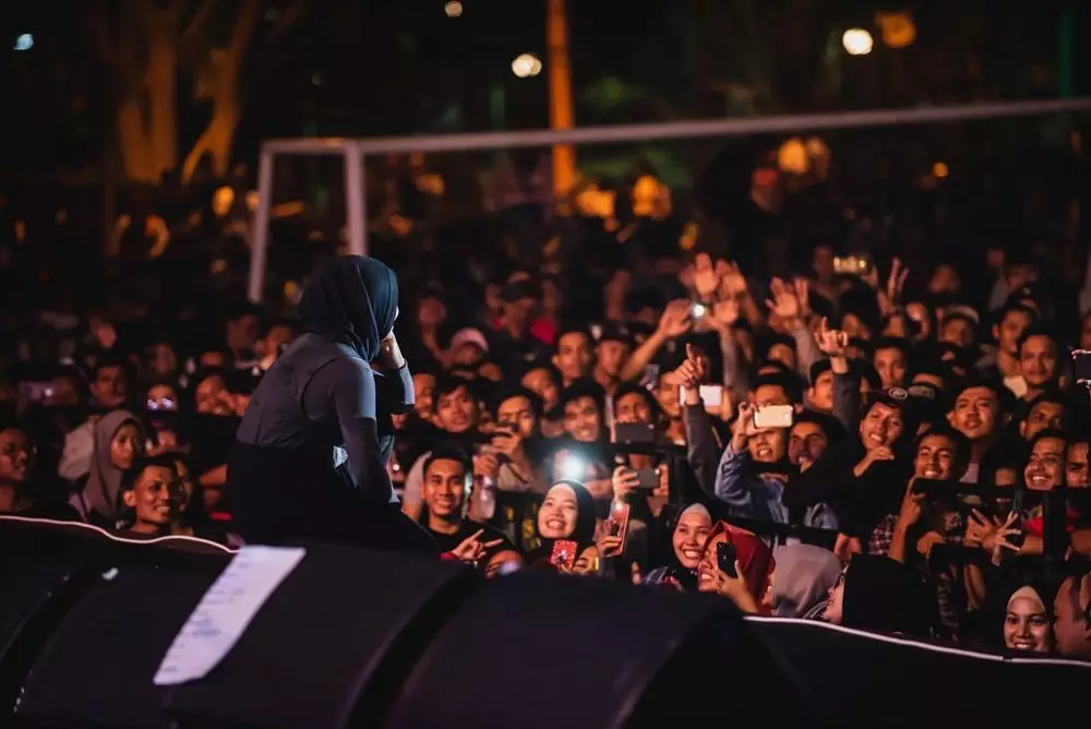 tantri syanlindri manggung © Instagram tantri syanlindri manggung © Instagram