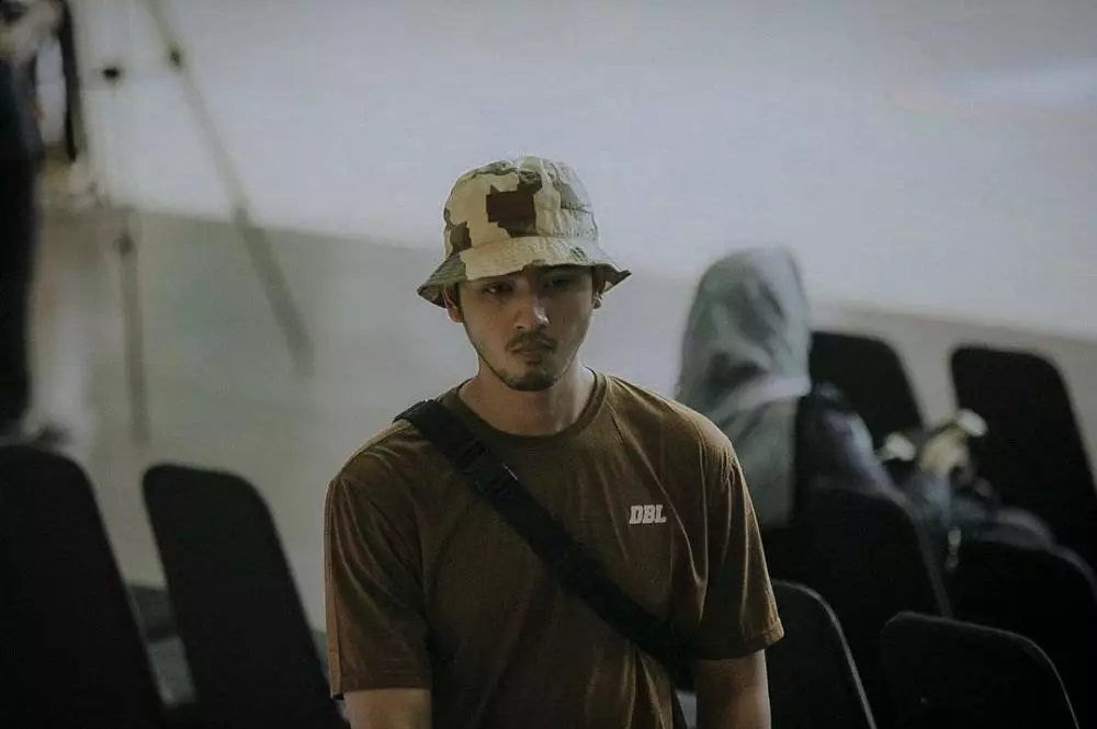 Arya Saloka berewok dan gondrong © Instagram