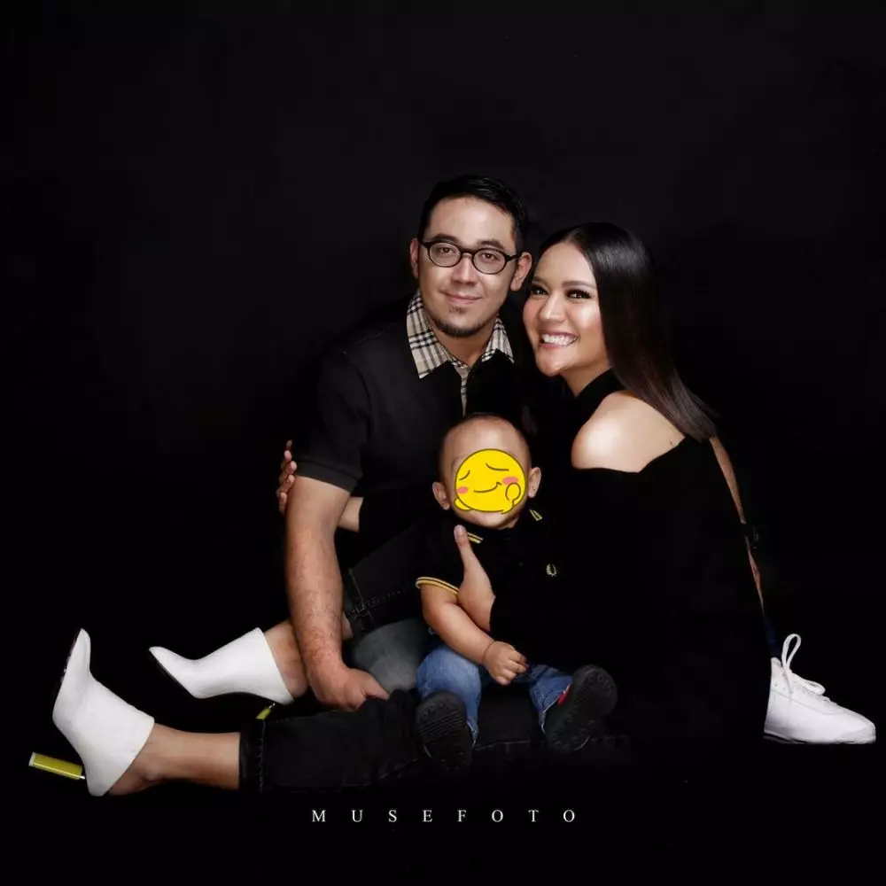 Inayah dan pasangan ©Instagram Inayah dan pasangan ©Instagram