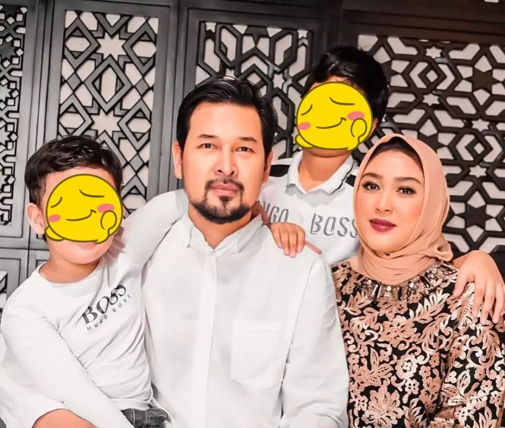 Inayah dan pasangan ©Instagram Inayah dan pasangan ©Instagram