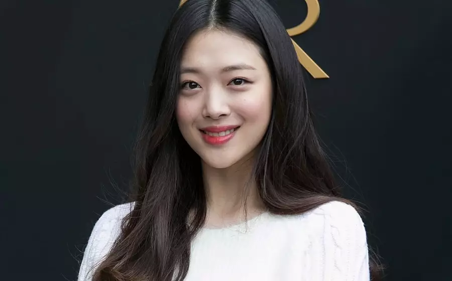 Artis Korea meninggal di usia muda © 2021 brilio.net Artis Korea meninggal di usia muda © 2021 brilio.net