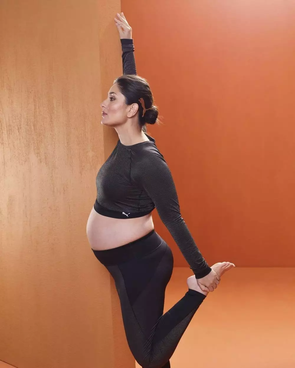 Gaya pemotretan terbaru Kareena Kapoor © 2021 brilio.net Gaya pemotretan terbaru Kareena Kapoor © 2021 brilio.net