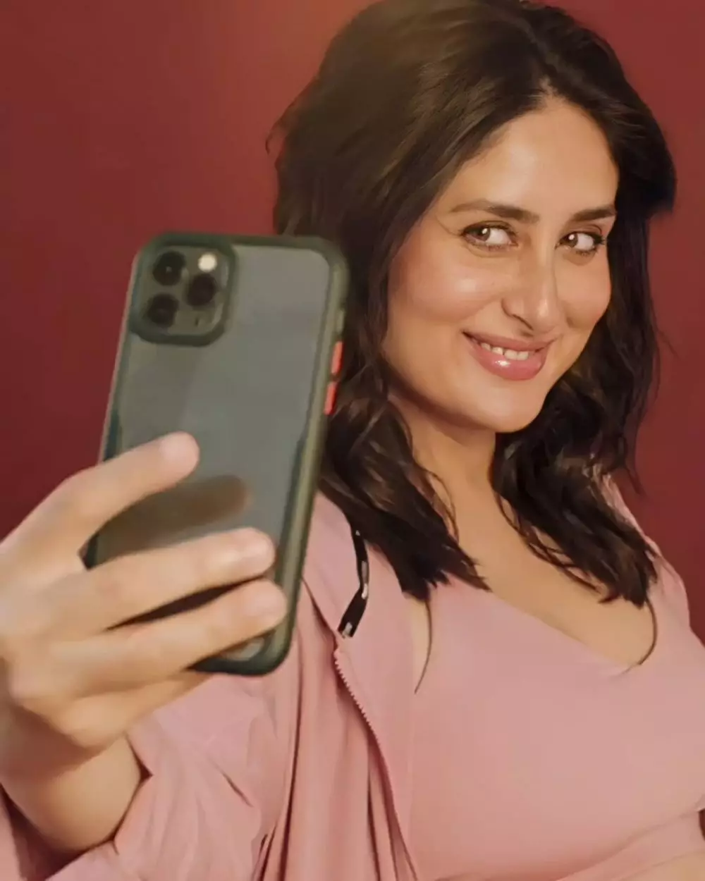 Gaya pemotretan terbaru Kareena Kapoor © 2021 brilio.net Gaya pemotretan terbaru Kareena Kapoor © 2021 brilio.net