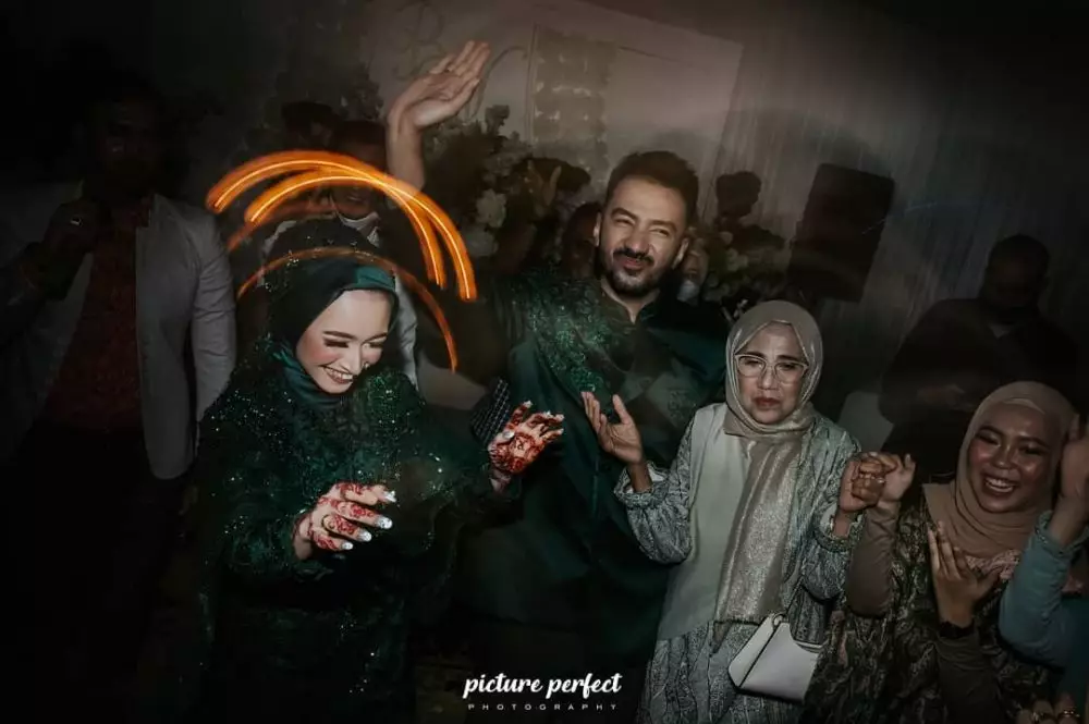 Henna Night Reza © 2021 brilio.net Henna Night Reza © 2021 brilio.net