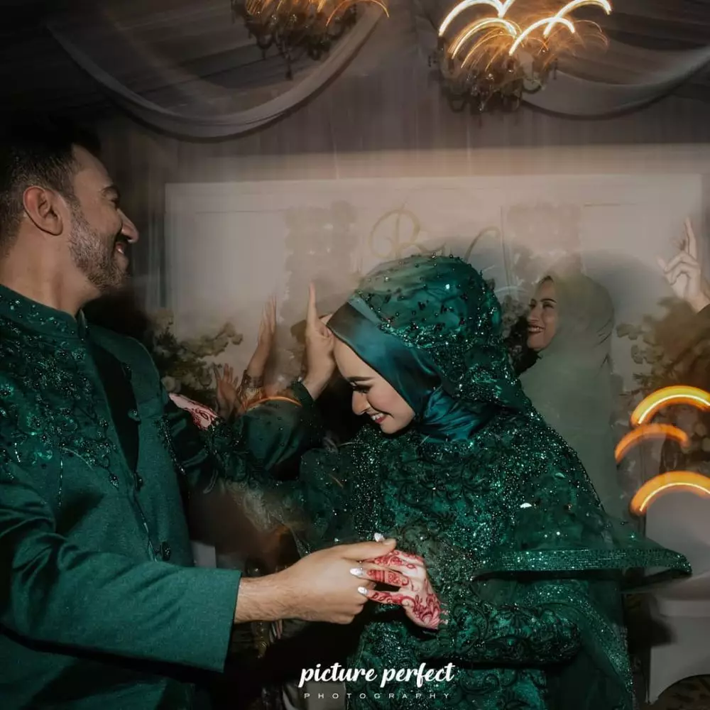 Henna Night Reza © 2021 brilio.net Henna Night Reza © 2021 brilio.net