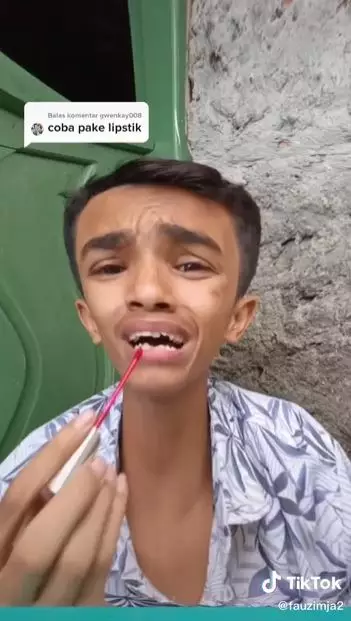 tiktok gunakan efek Wacky Mirror TikTok tiktok gunakan efek Wacky Mirror TikTok