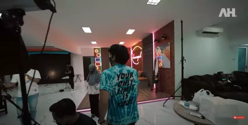 Potret studio konten YouTube The Hermansyah A6 YouTube dan Instagram