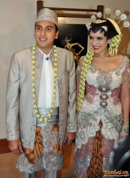 Seleb kepincut pria keturunan Arab © Instagram Seleb kepincut pria keturunan Arab © Instagram